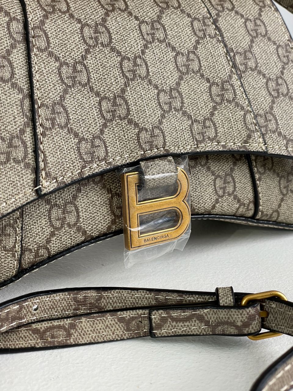 Gucci X Balenciaga Hourglass Hacker Aria Supreme - 9