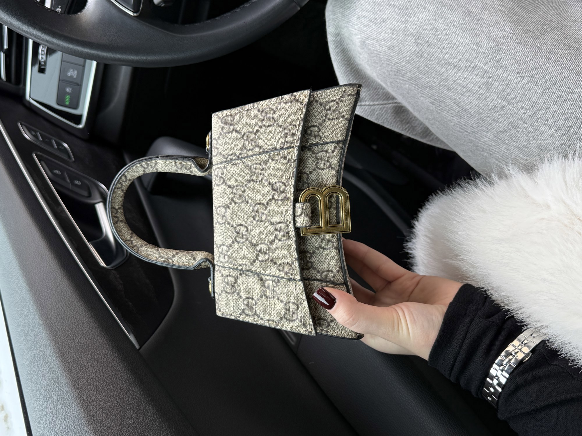 Gucci X Balenciaga Mini Hourglass Hacker Aria Supreme - 10