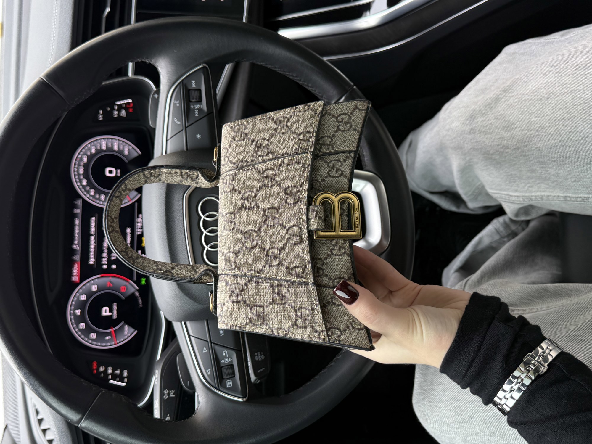 Gucci X Balenciaga Mini Hourglass Hacker Aria Supreme - 11