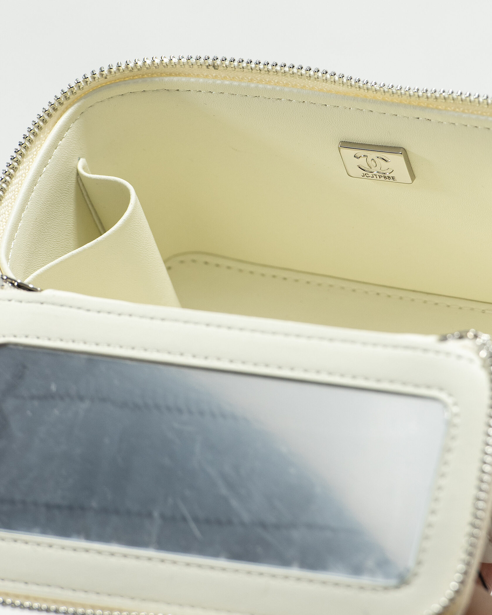 hanel Classic Milk Lambskin Pearl Crush Vanity Bag Silver - 13