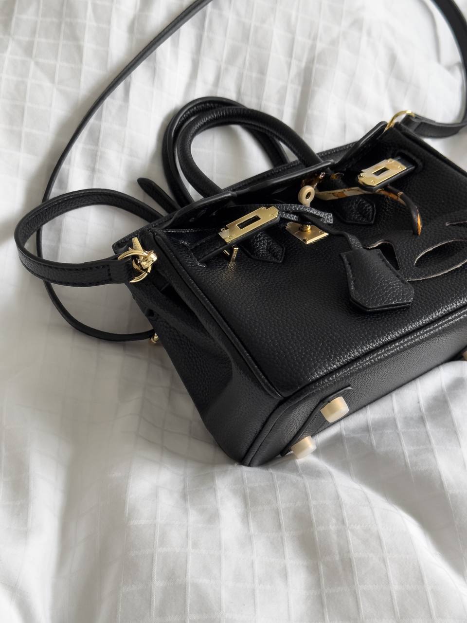 Hermès Birkin 20 Bag in Black Leather - 17