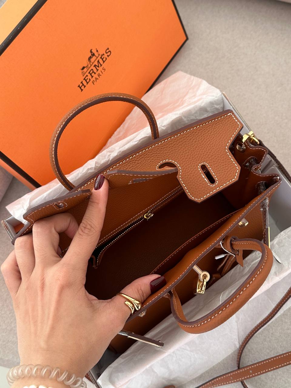 Hermès Birkin 25 Bag in Gold Togo Leather - 16