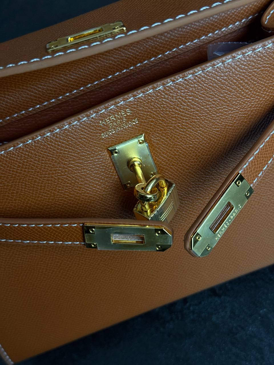 Hermès Kelly 20 Mini Bag in Gold Epsom Leather - 10