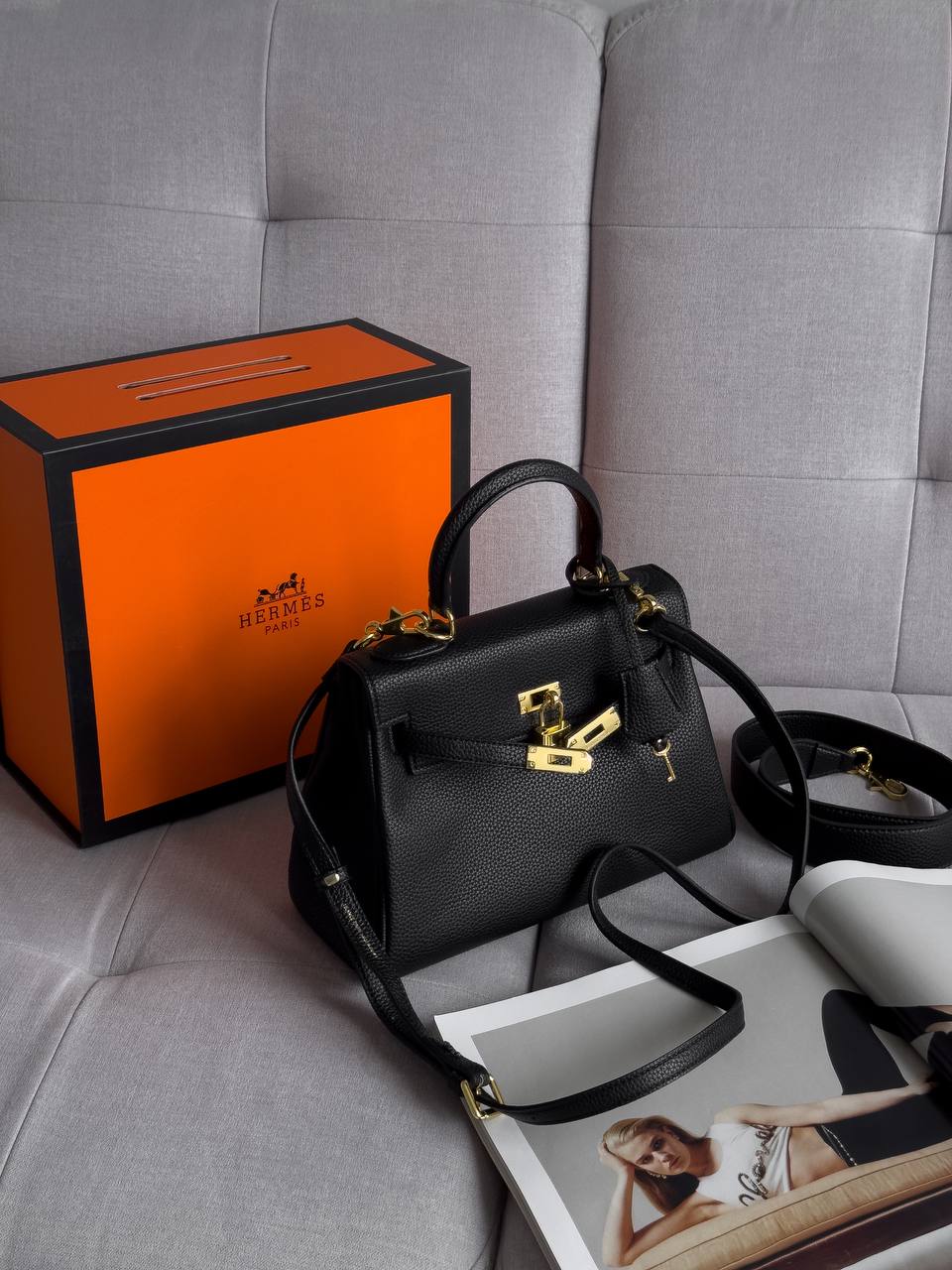 Hermès Kelly 25 Sellier Epsom Leather Bag in Rouge H Black - 5