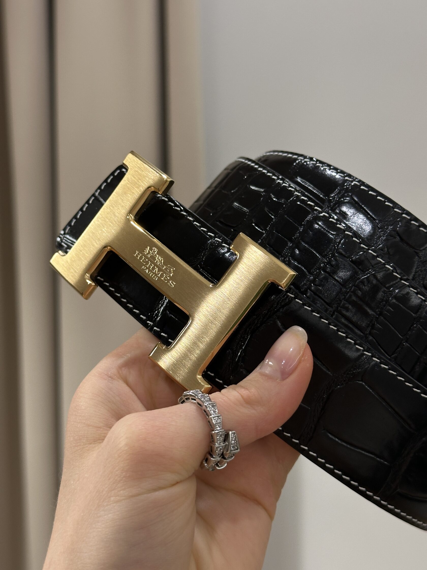 Hermes Constance Belt in Porosus Crocodile Black/Gold - 6