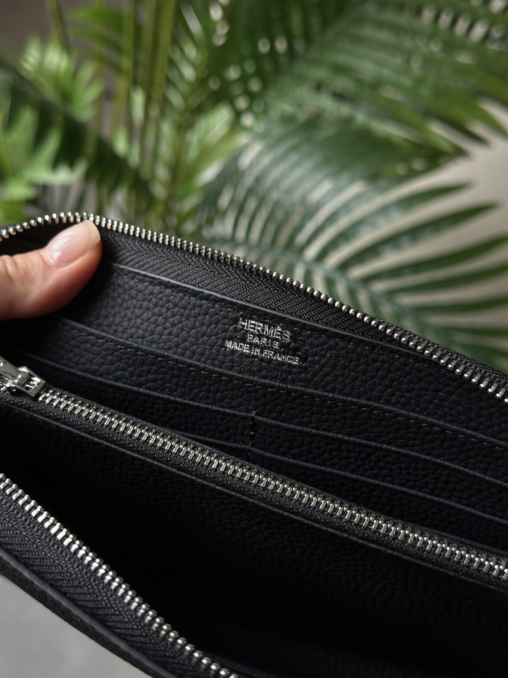 Hermes Evelyne Long Chevre Leather Long Bill Wallet Black - 11