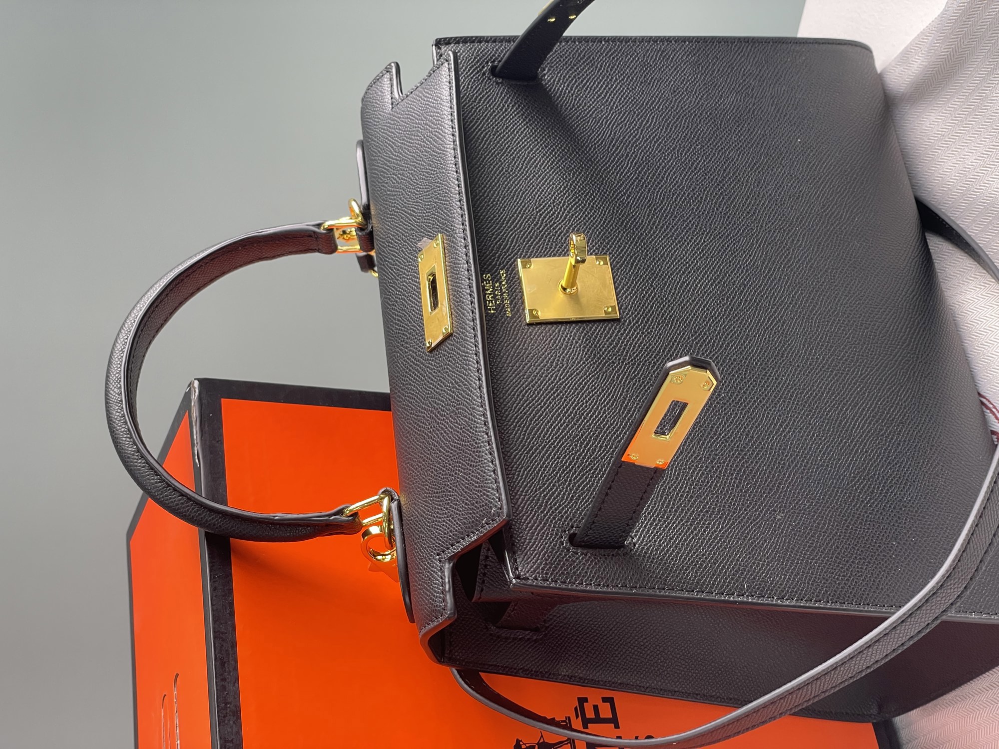 Hermes Kelly 25 Black/Gold - 3