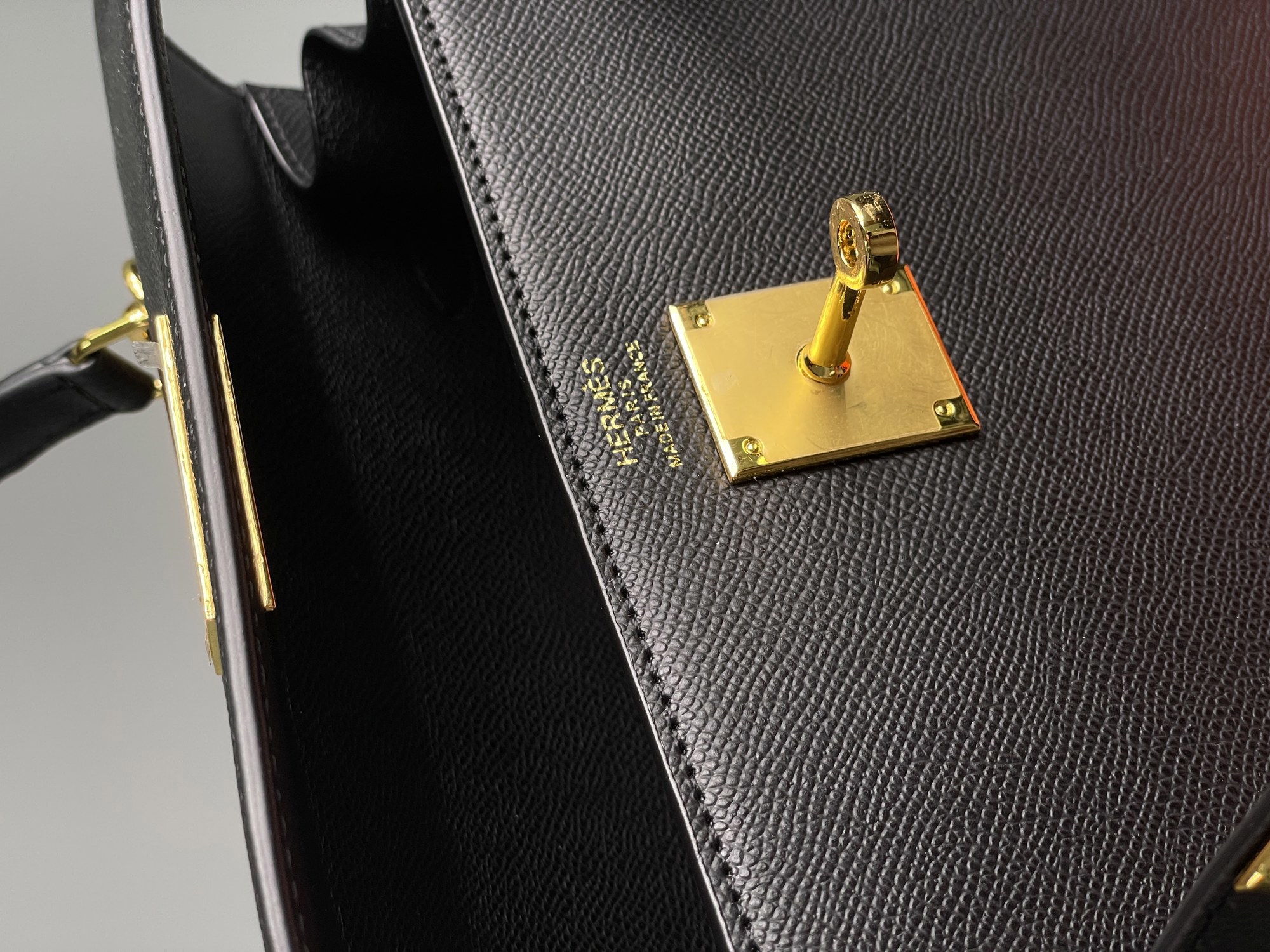 Hermes Kelly 25 Black/Gold - 2