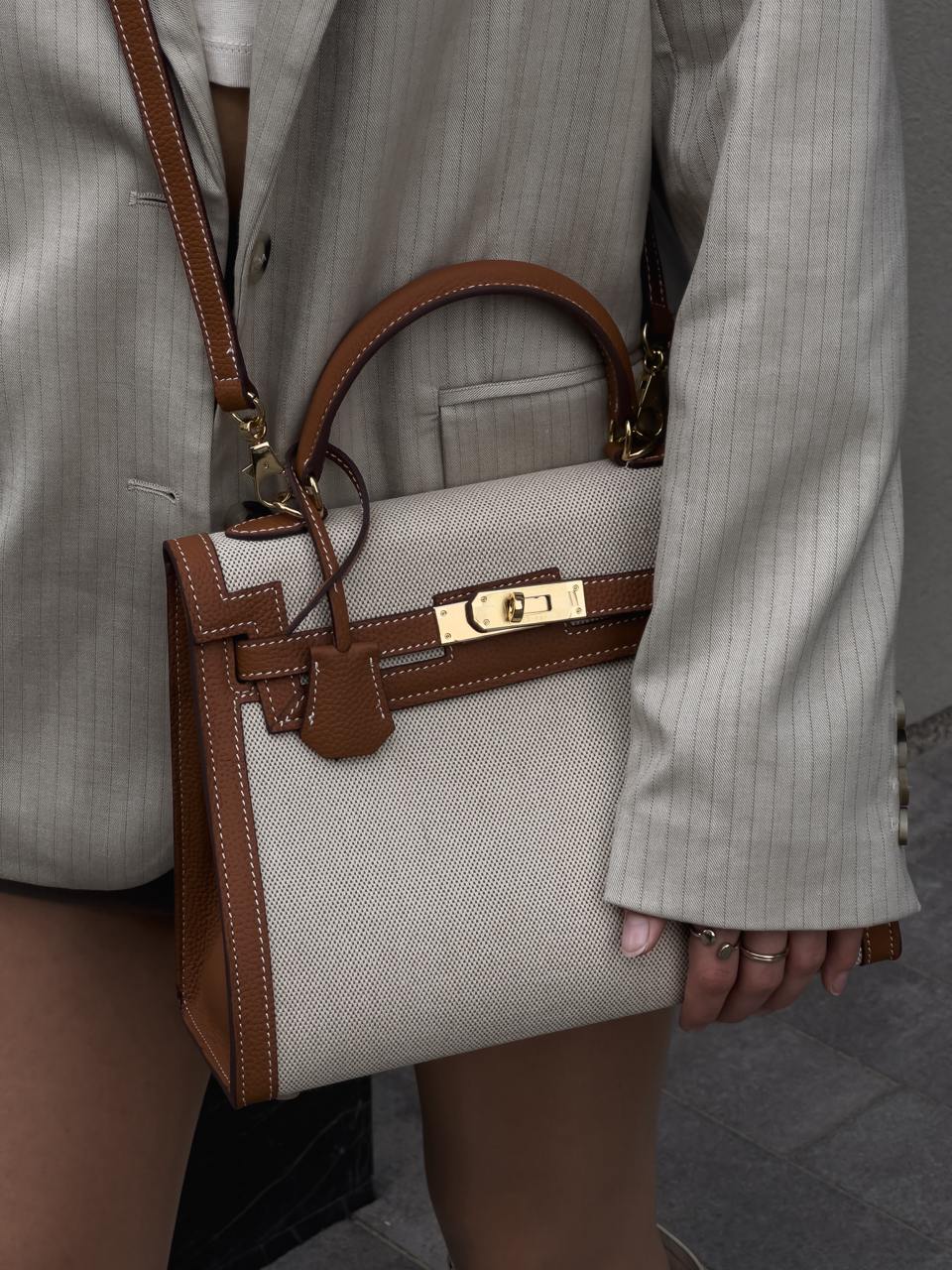 Hermes Kelly Handbag Ecru Toile and Gold Courchevel with Gold Hardware - 5