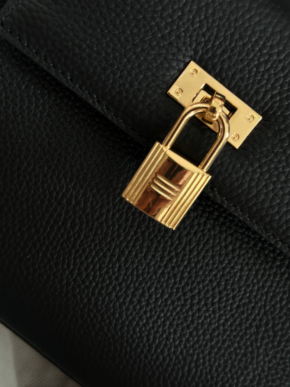 Hermes Kelly Mini 19 Black/Gold - 5