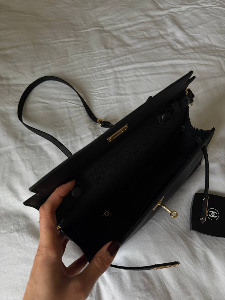 Hermes Kelly Pochette Black/Gold - 12
