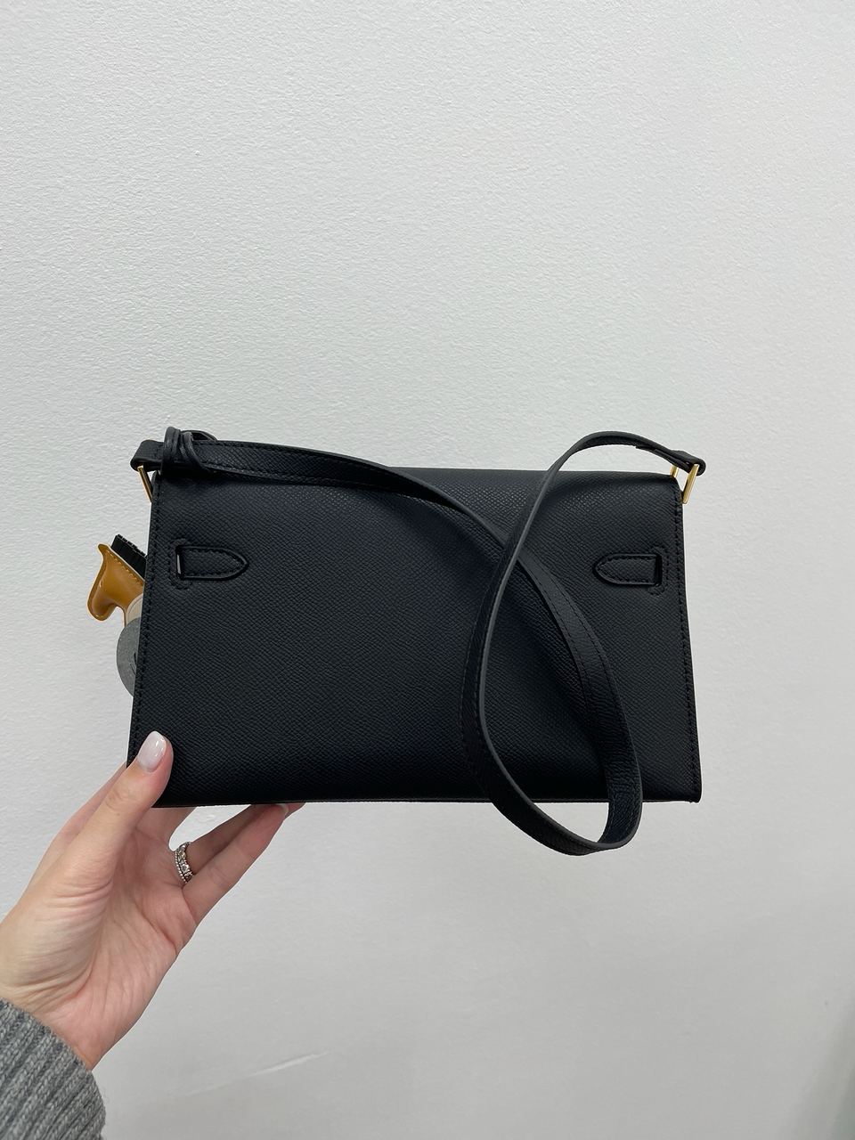 Hermes Kelly Pochette Black/Gold - 10