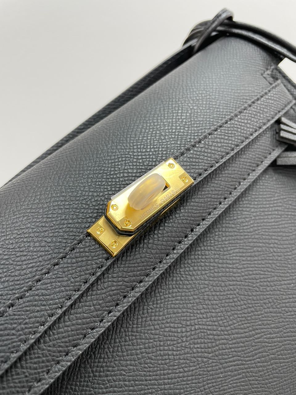 Hermes Kelly Pochette Black/Gold - 9