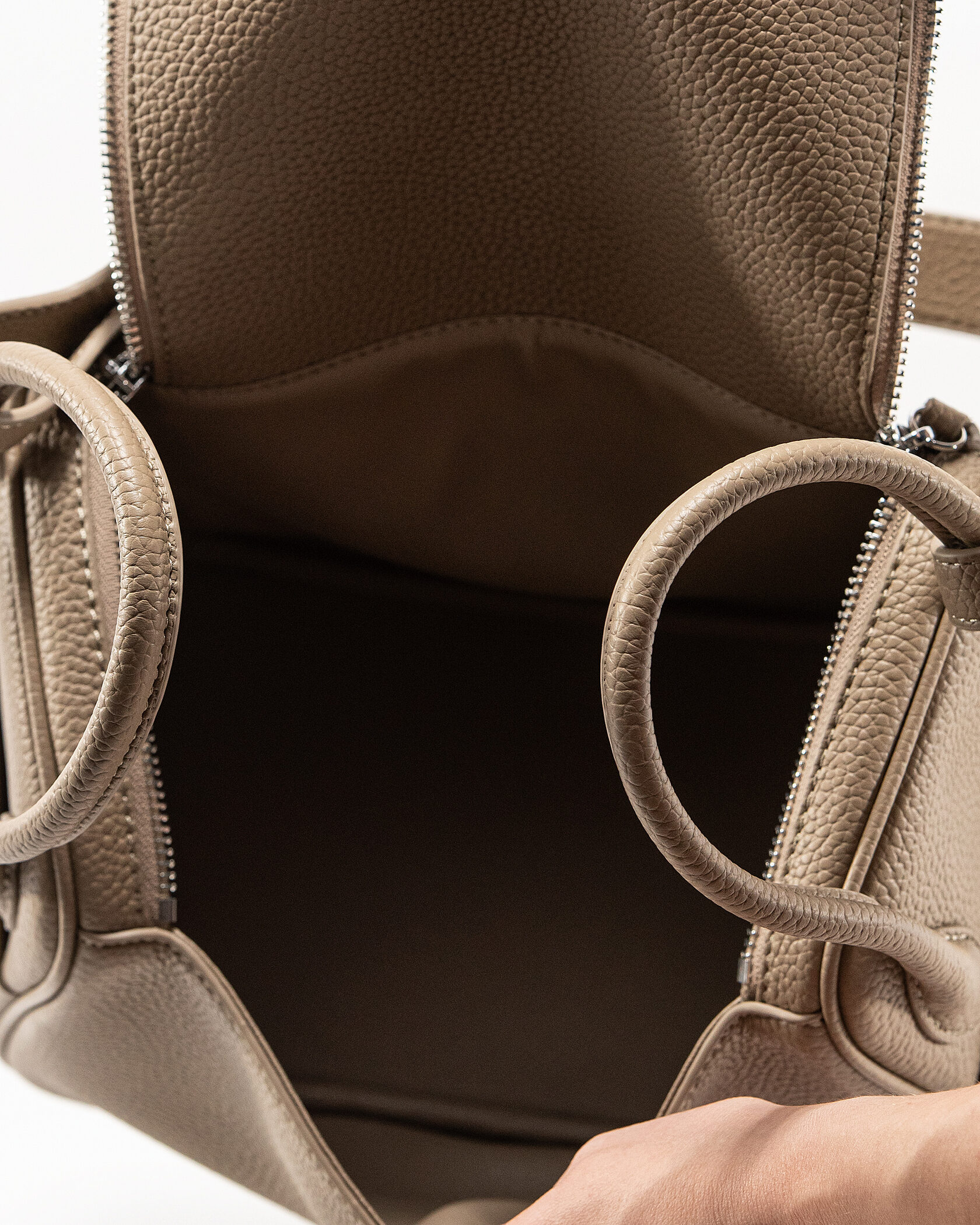 Hermes Lindy 25 Bag Beige - 14