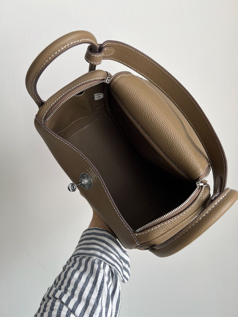 Hermes Lindy 26 Bag - 8