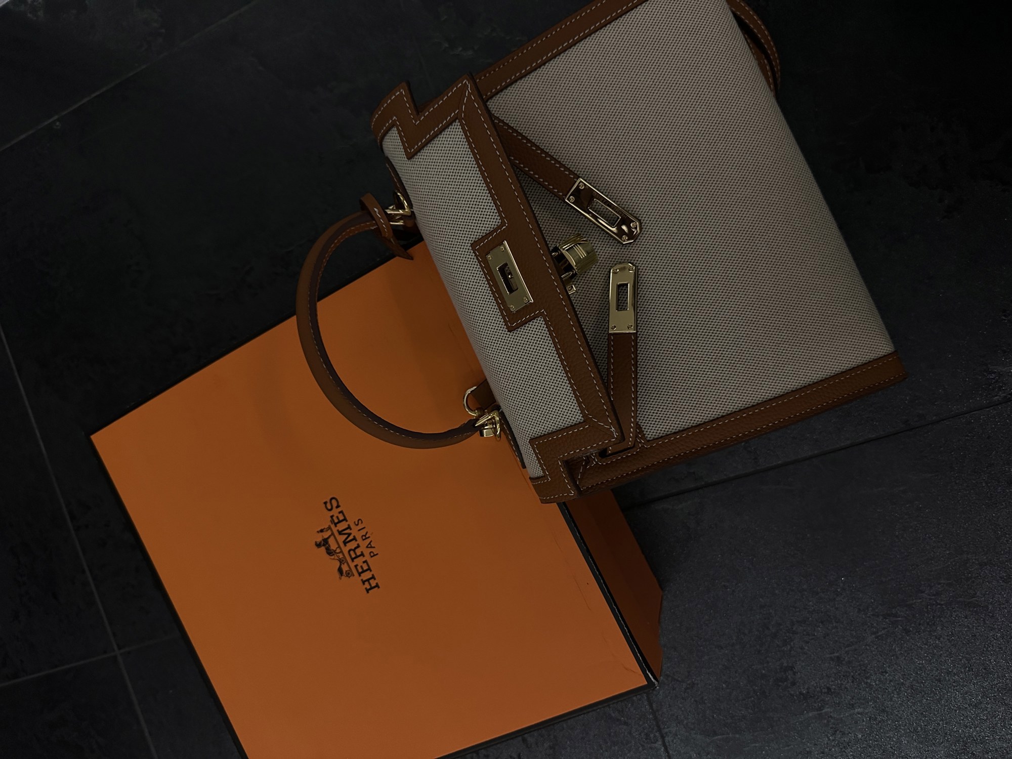 Hermès Kelly 30 Brown/Canvas - 15