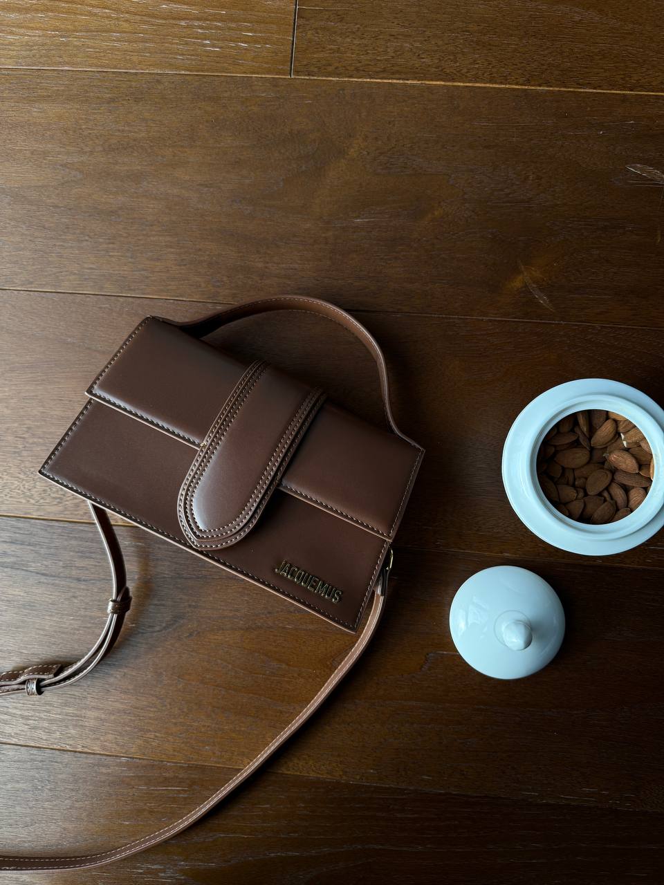 Jacquemus Le Bambino Small Leather Shoulder Bag in Brown - 4