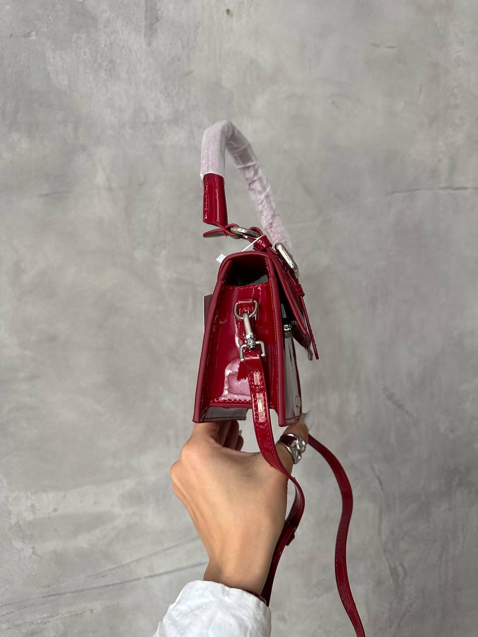 Jacquemus Le Grand Bambino Patent Leather Bag in Red - 11