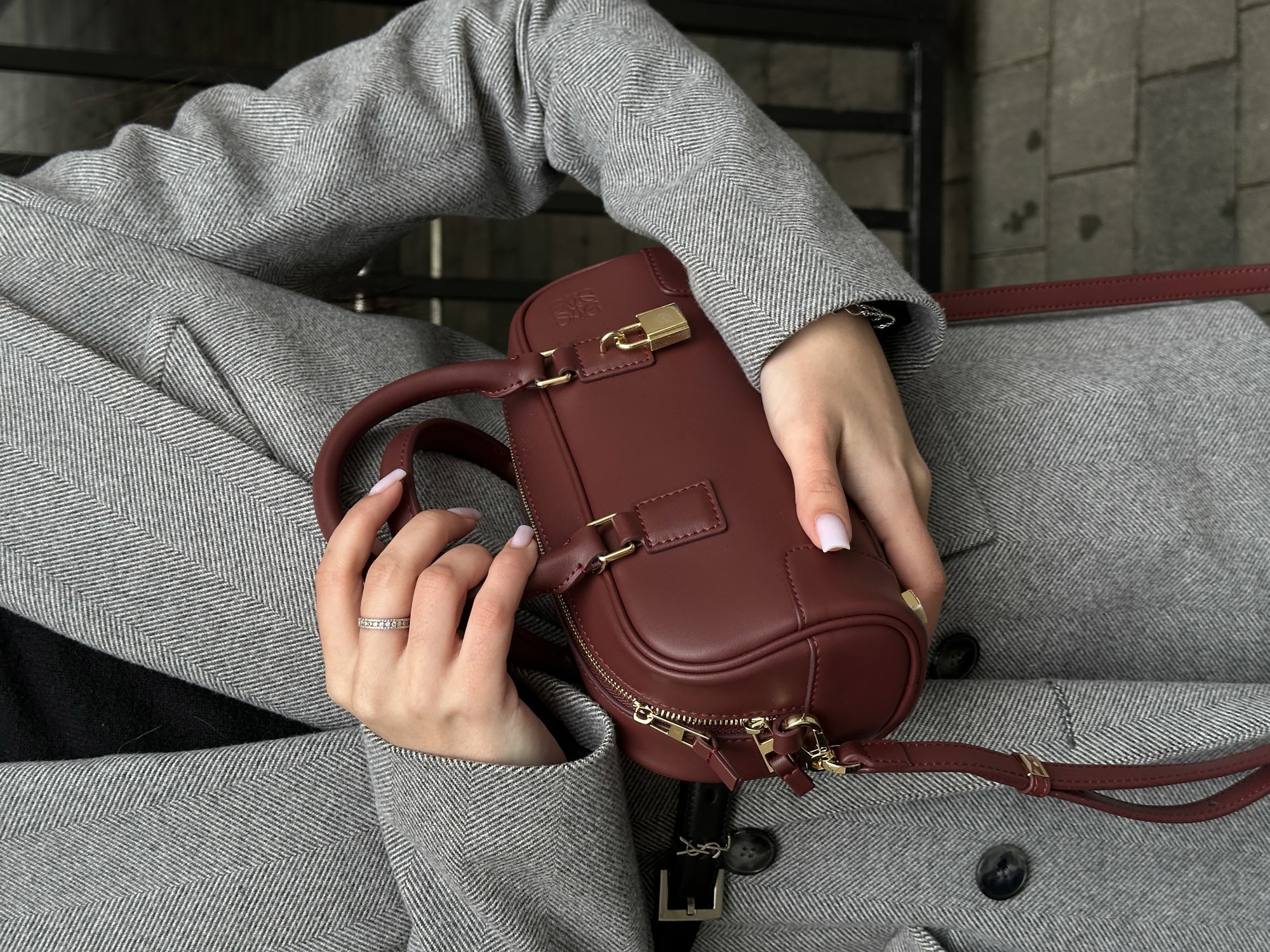 Loewe Amazona 23 Cropped Bag in Nappa Calfskin Burgundy - 7