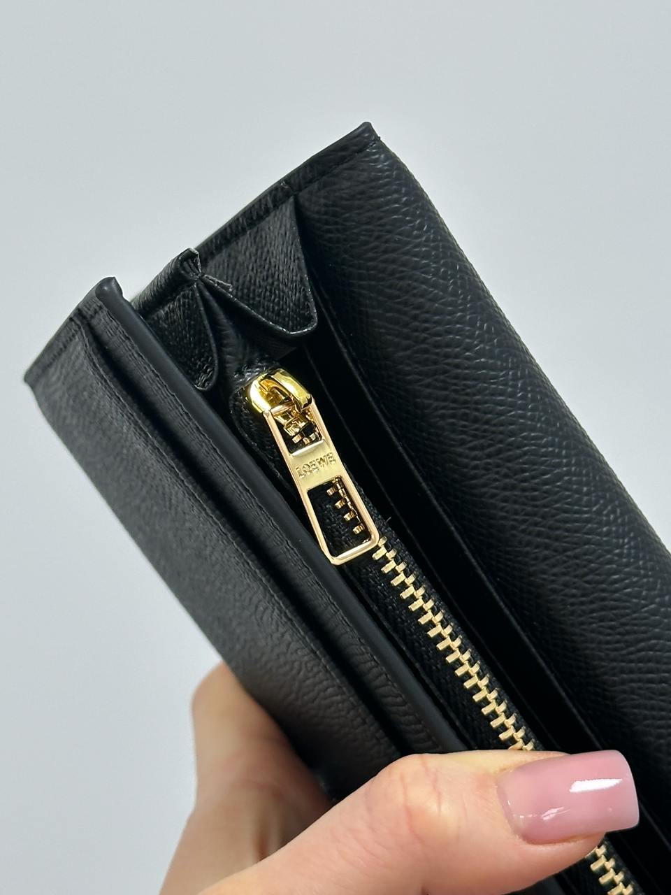 Loewe Anagram Continental Wallet in Pebble Grain Calfskin - 11