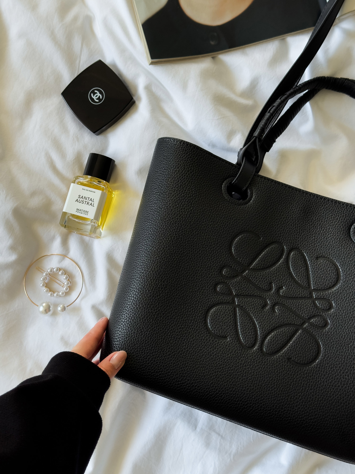 Loewe Bag Tote Anagram Leather Black - 9