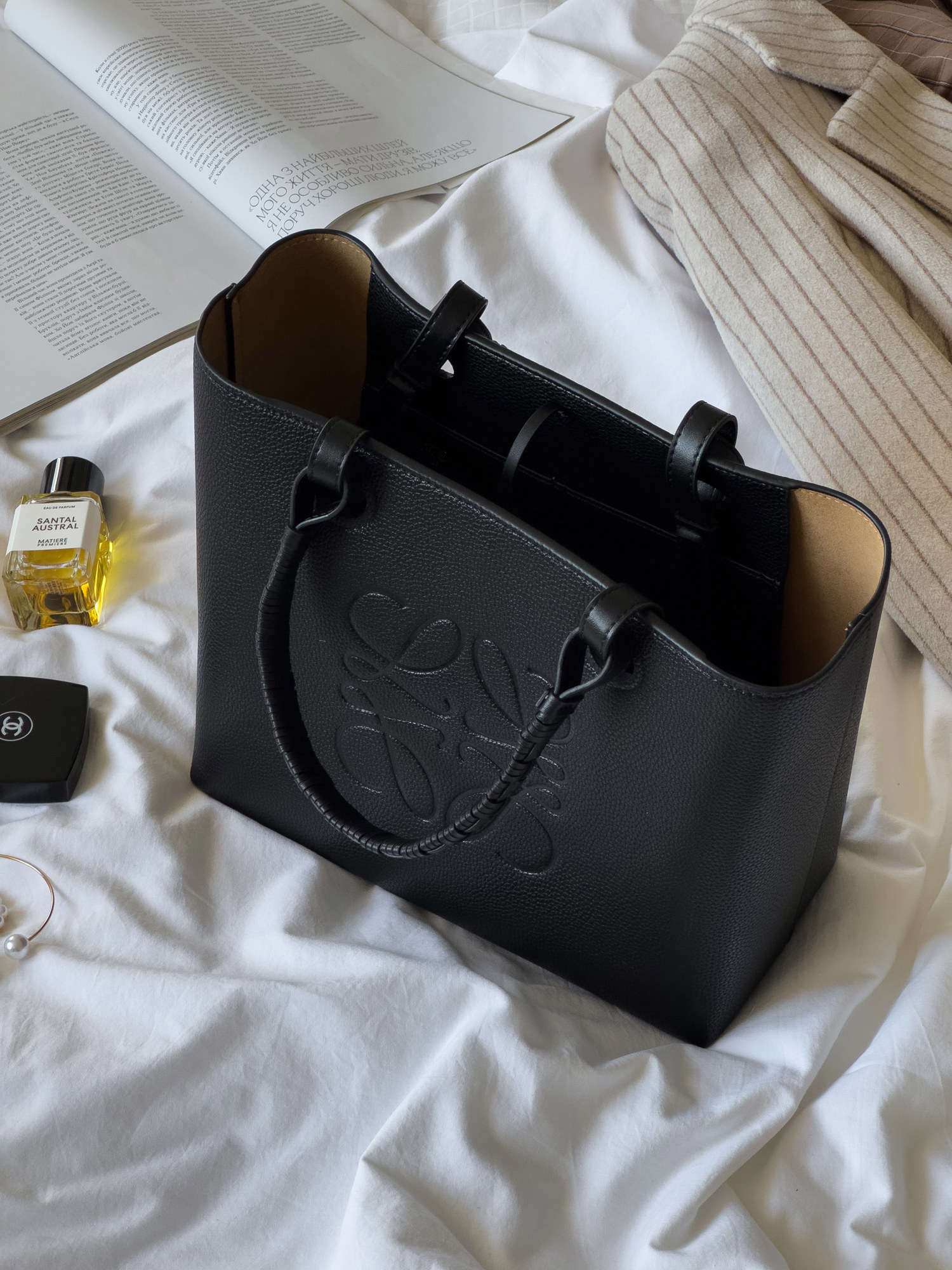 Loewe Bag Tote Anagram Leather Black - 15