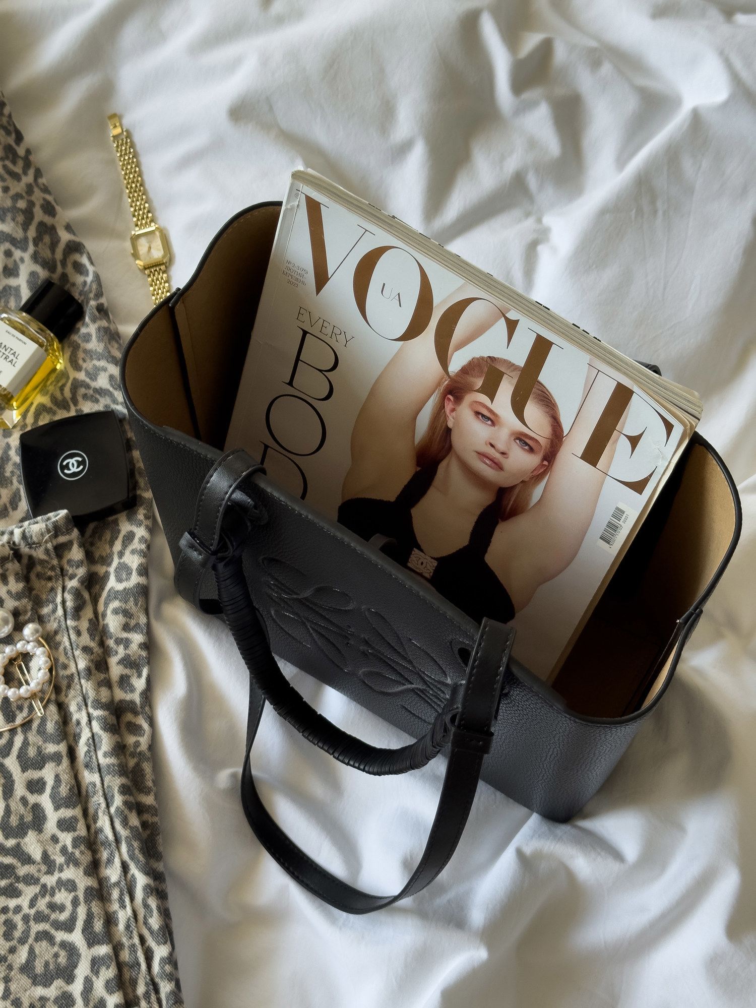 Loewe Bag Tote Anagram Leather Black - 7