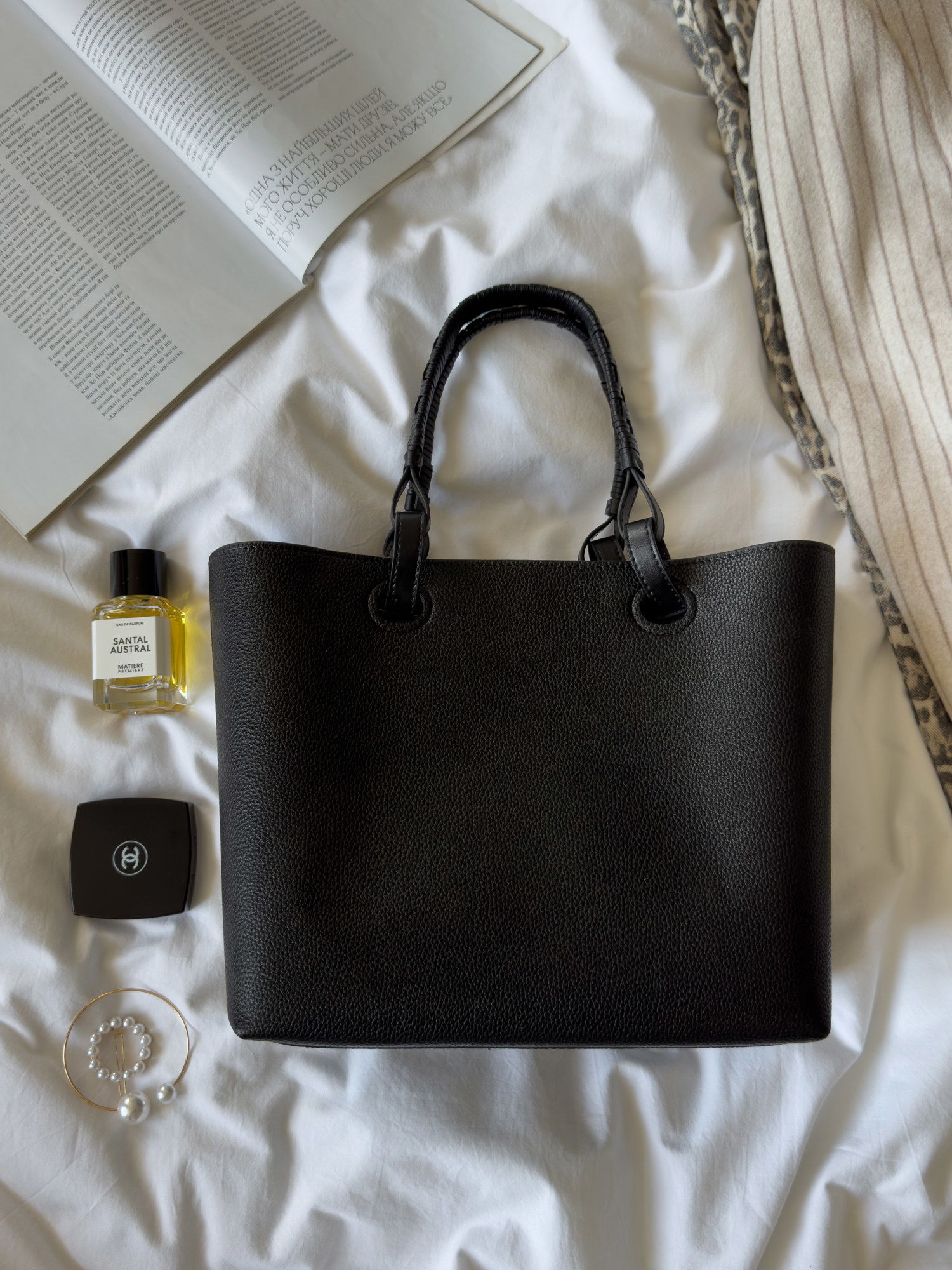 Loewe Bag Tote Anagram Leather Black - 2