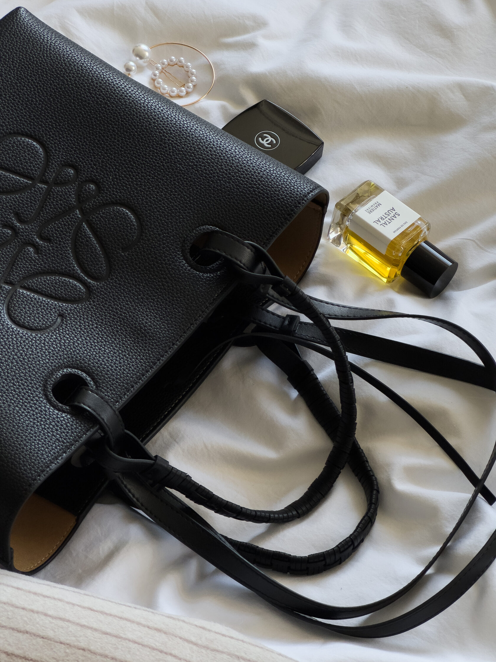 Loewe Bag Tote Anagram Leather Black - 5