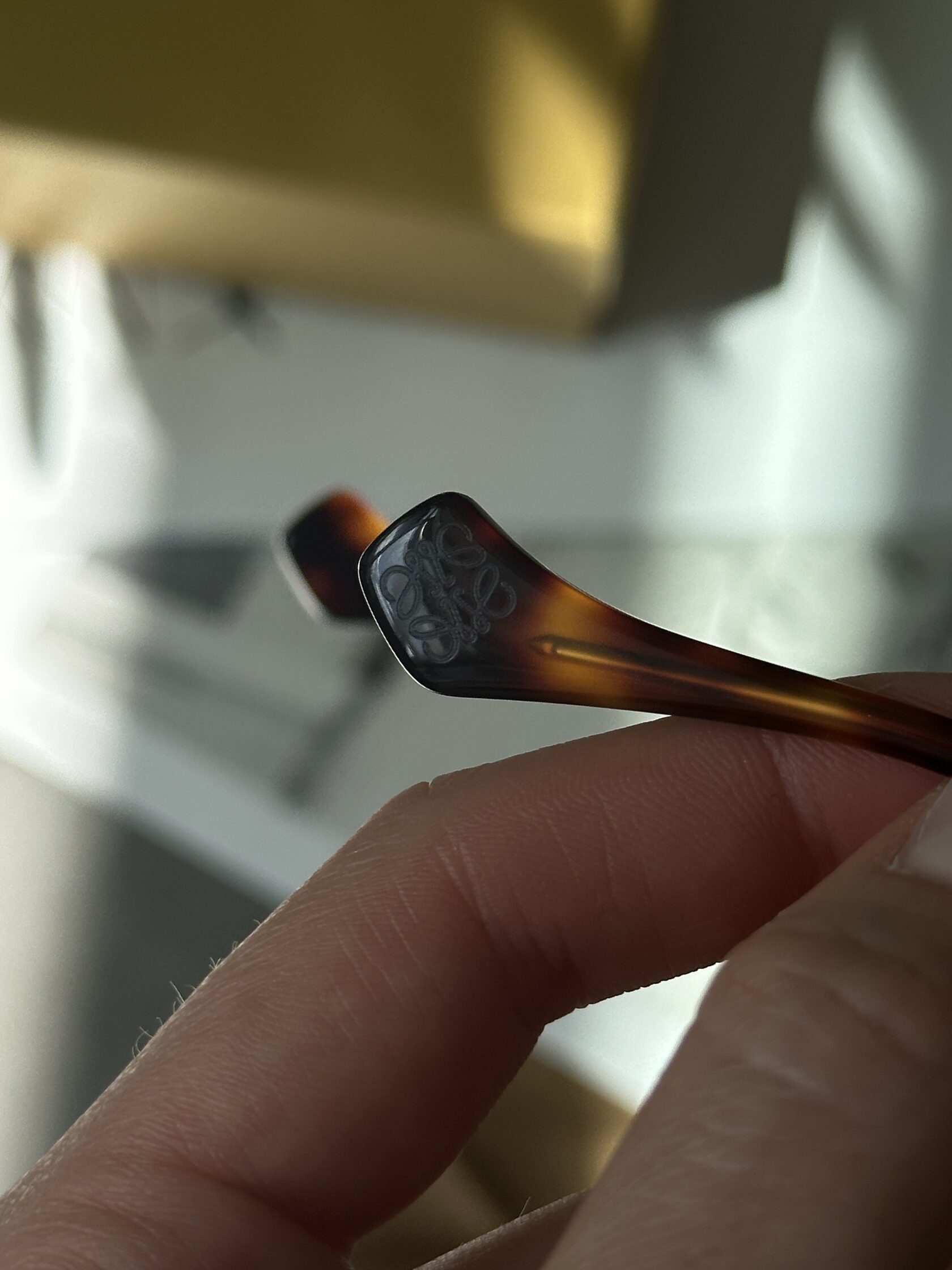 Loewe Brown/Gold LW40039U 002 - 13