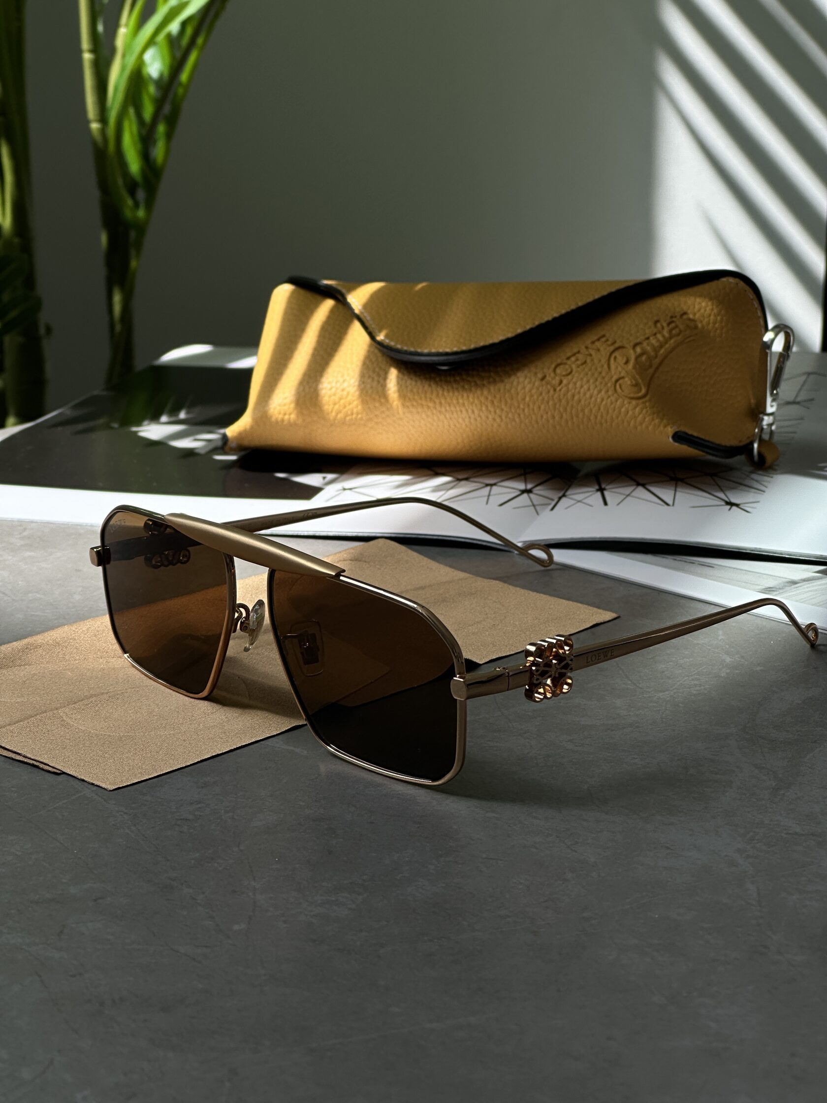 Loewe Brown/Gold LW5115S 002 - 9