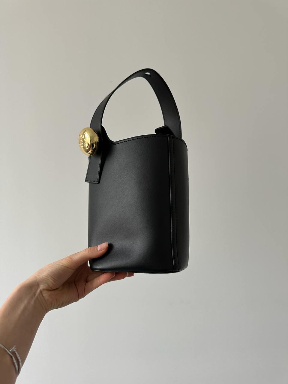 Loewe Mini Pebble Bucket Bag in Smooth Calfskin Black - 10