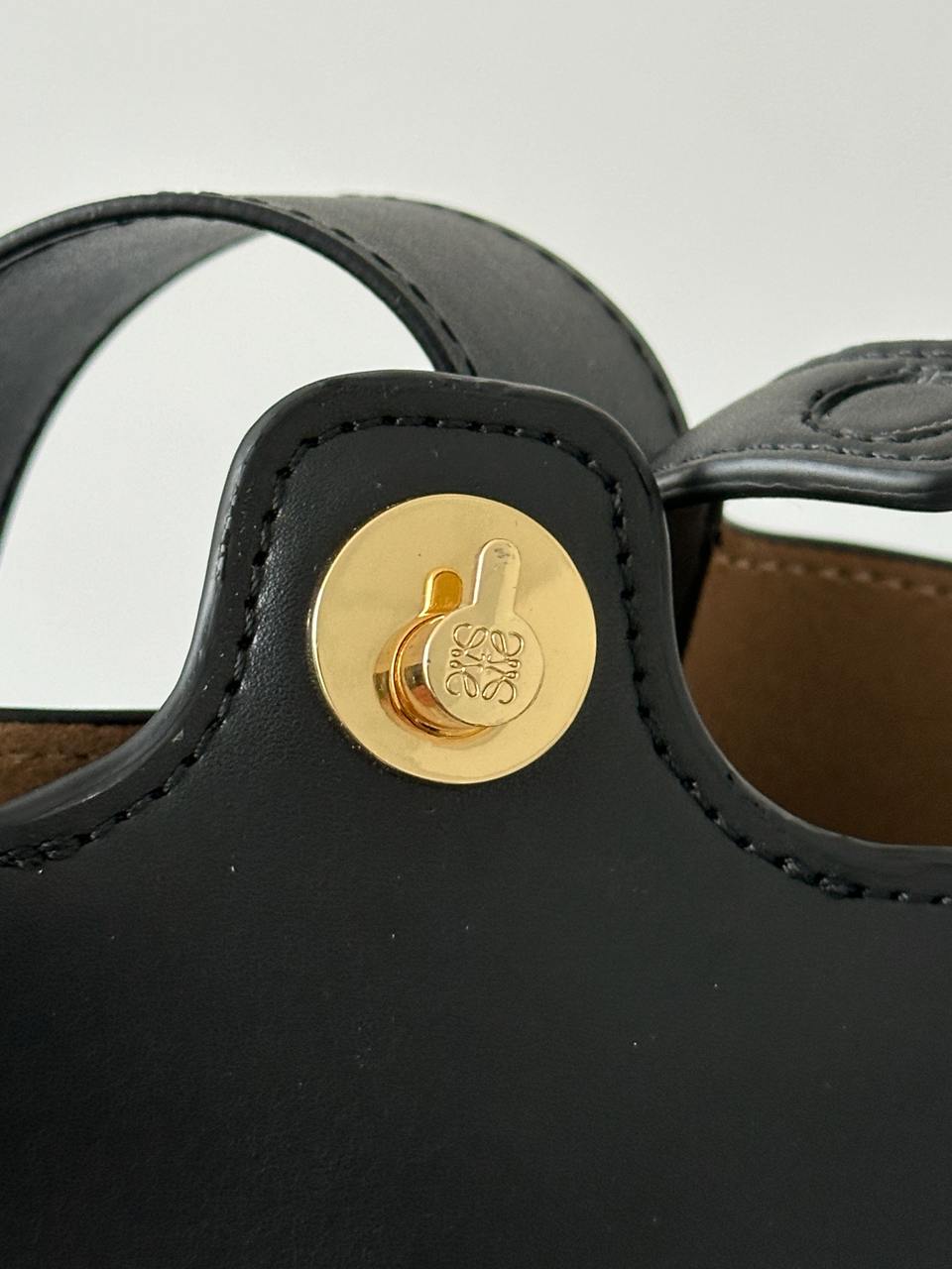 Loewe Mini Pebble Bucket Bag in Smooth Calfskin Black - 8