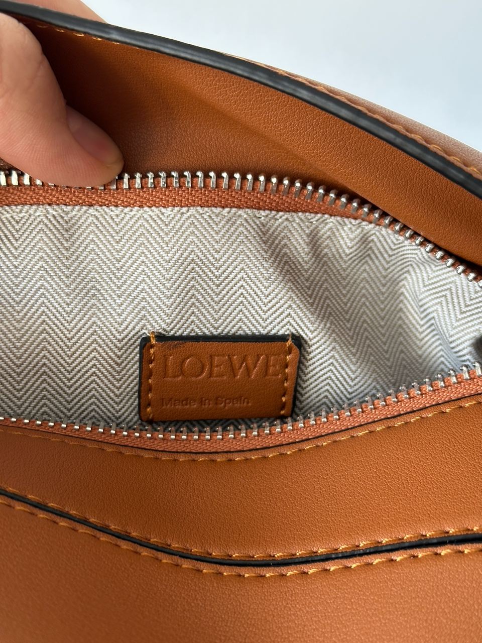Loewe Puzzle Edge Small Bunbag Brown - 13