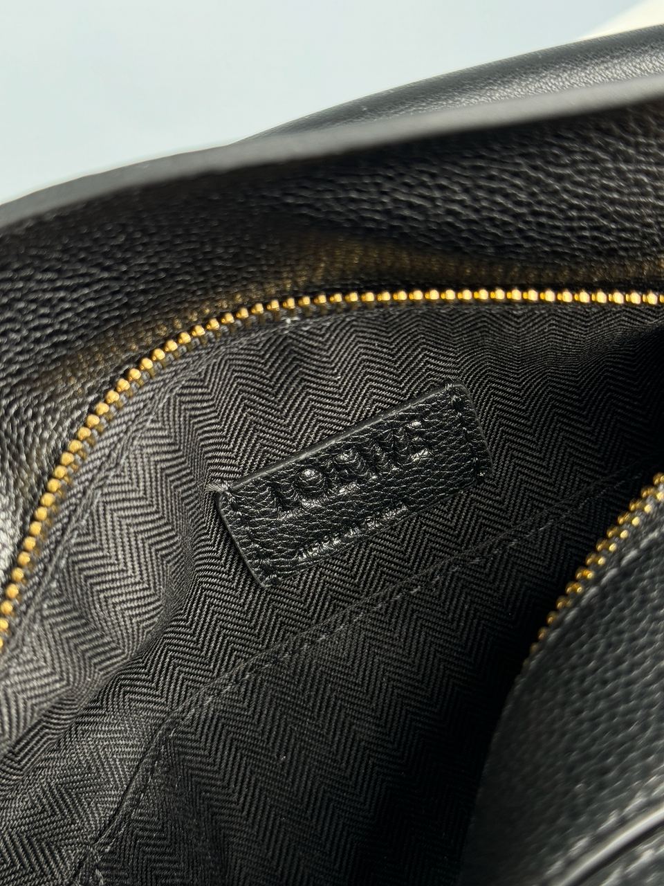 Loewe Small Puzzle Bag in Classic Calfskin Black - 21