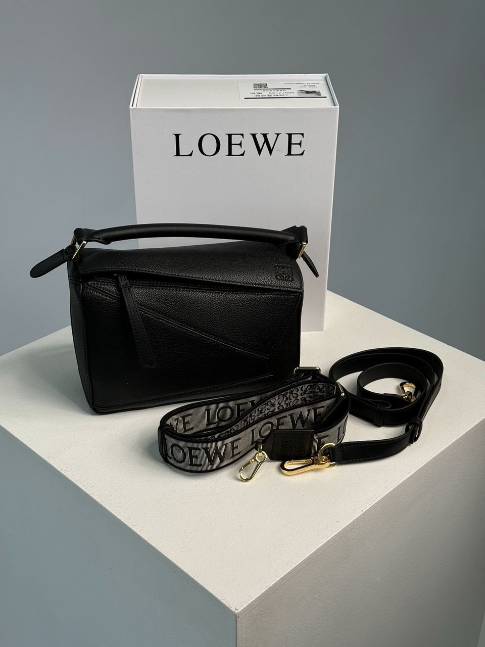 Loewe Small Puzzle Bag in Classic Calfskin Black - 4