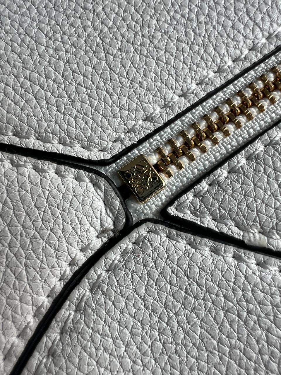 Loewe Small Puzzle Bag in Classic Calfskin White - 10