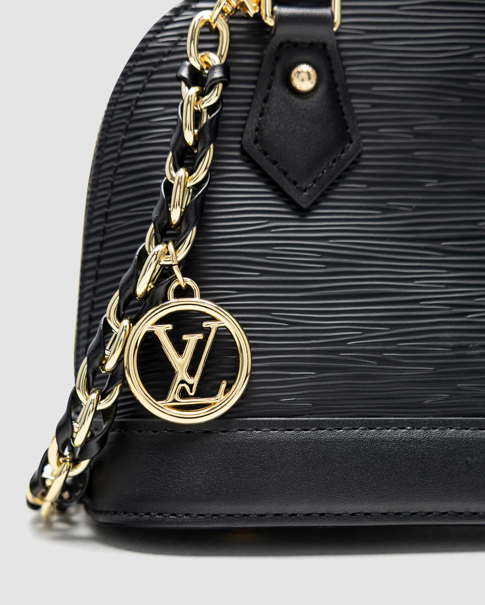 Louis Vuitton Alma Mini Epi Leather Black - 8