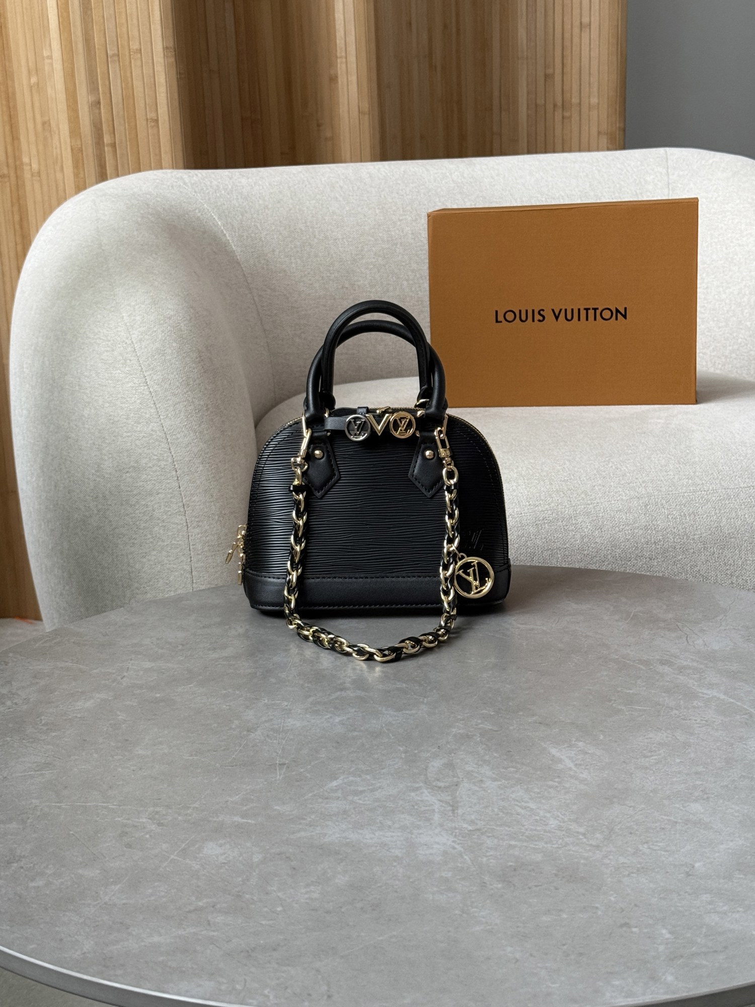 Louis Vuitton Alma Mini Epi Leather Black - 12
