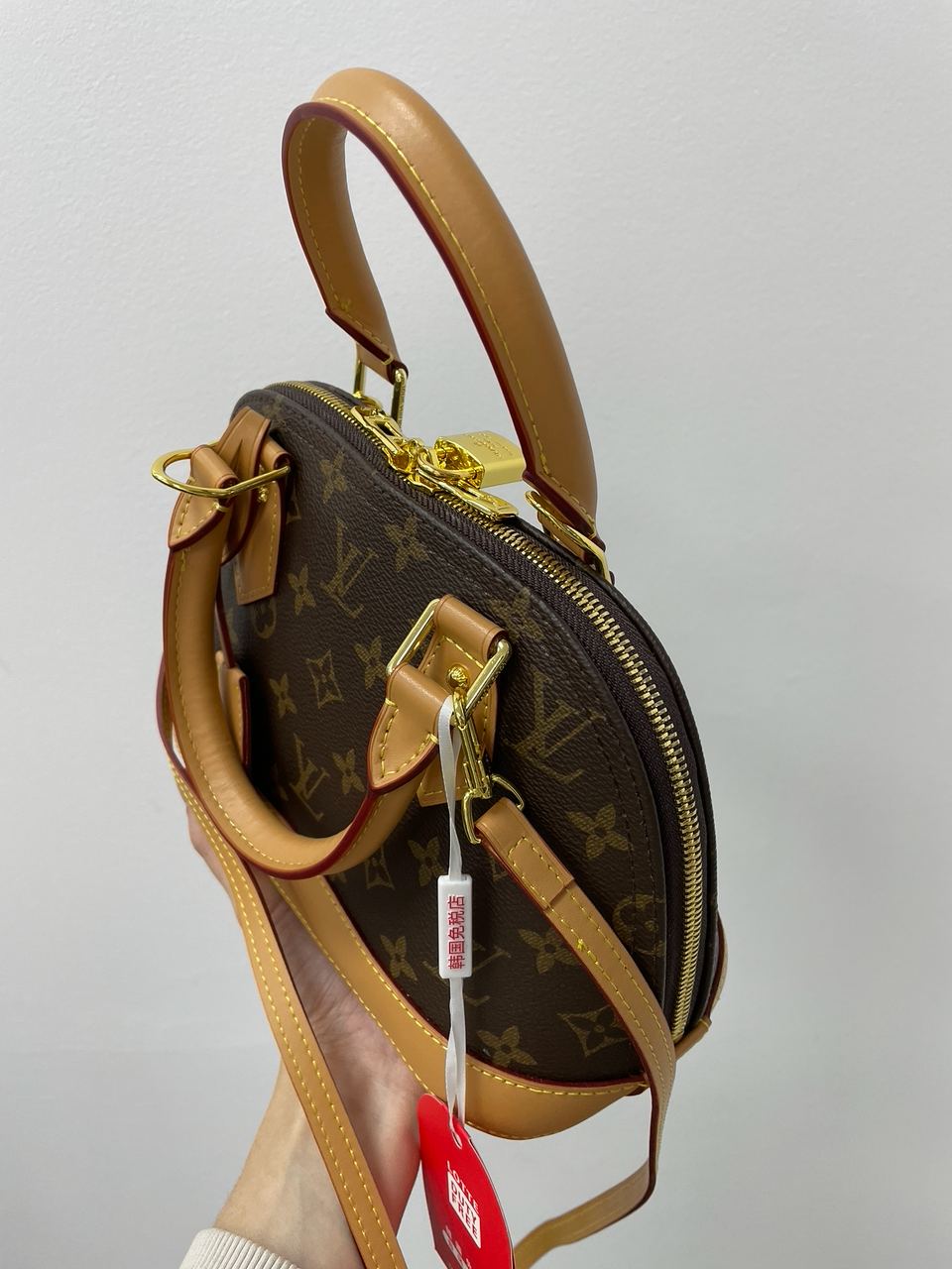 Louis Vuitton Alma Monogram Canvas - 12