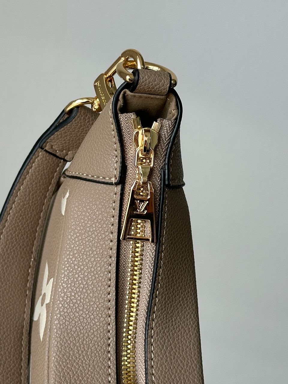 Louis Vuitton Bagatelle Bag Tourterelle / Creme - 5