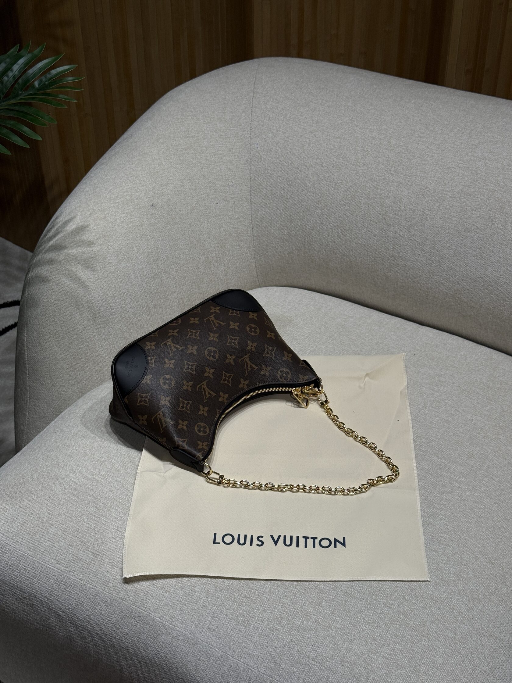 Louis Vuitton Boulogne Monogram Canvas/Black - 11