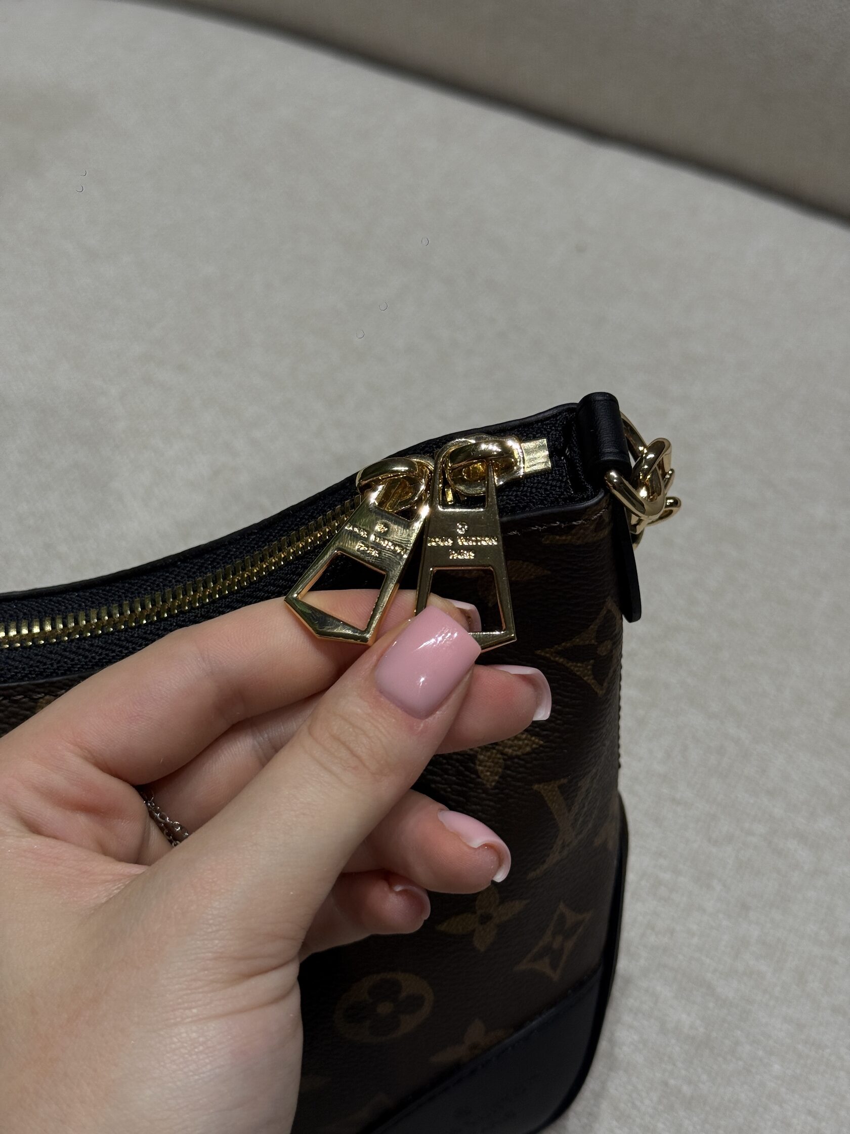 Louis Vuitton Boulogne Monogram Canvas/Black - 20