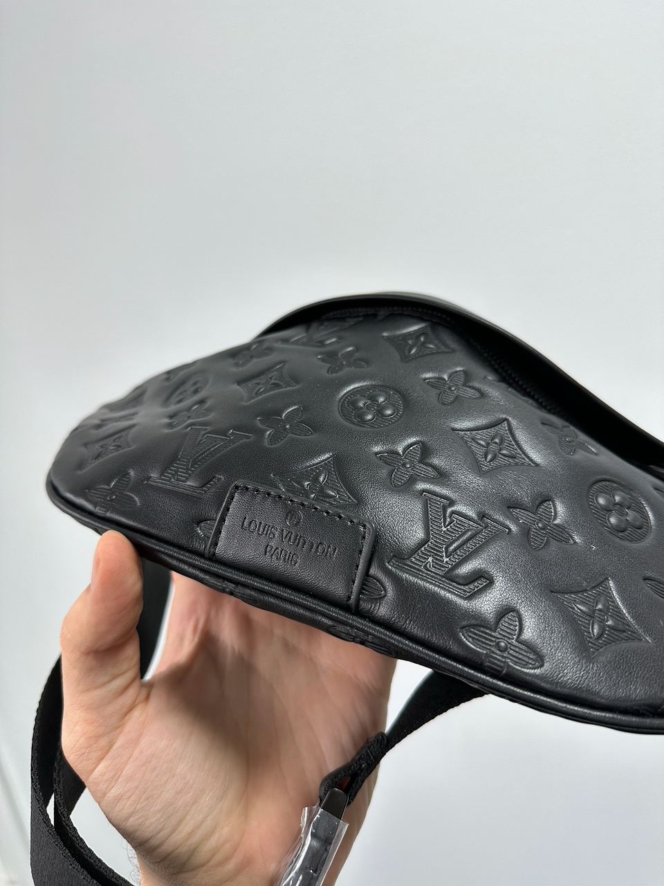 Louis Vuitton Bumbag Black Embossing Leather - 12