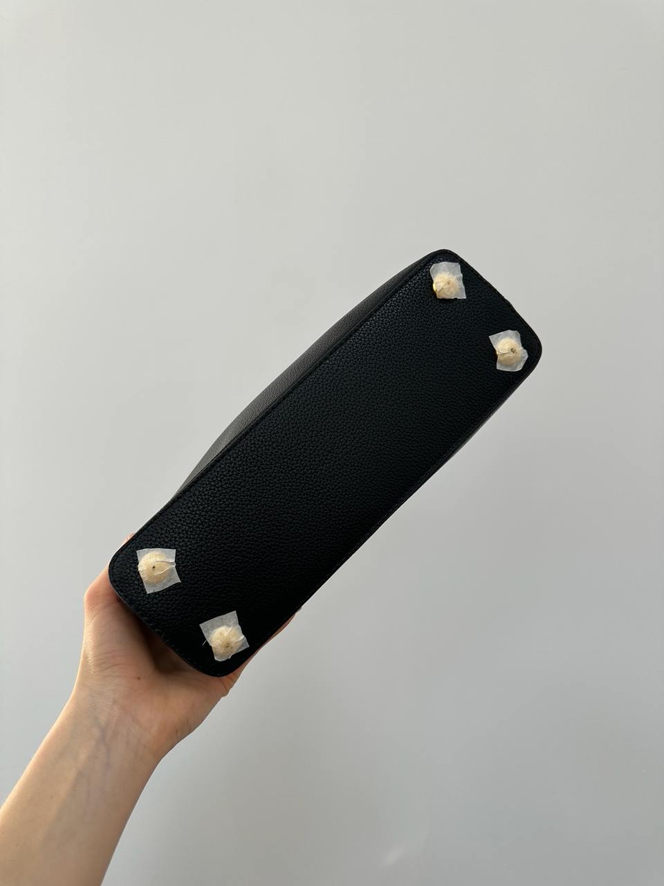 Louis Vuitton Capucines BB Black/Gold - 11