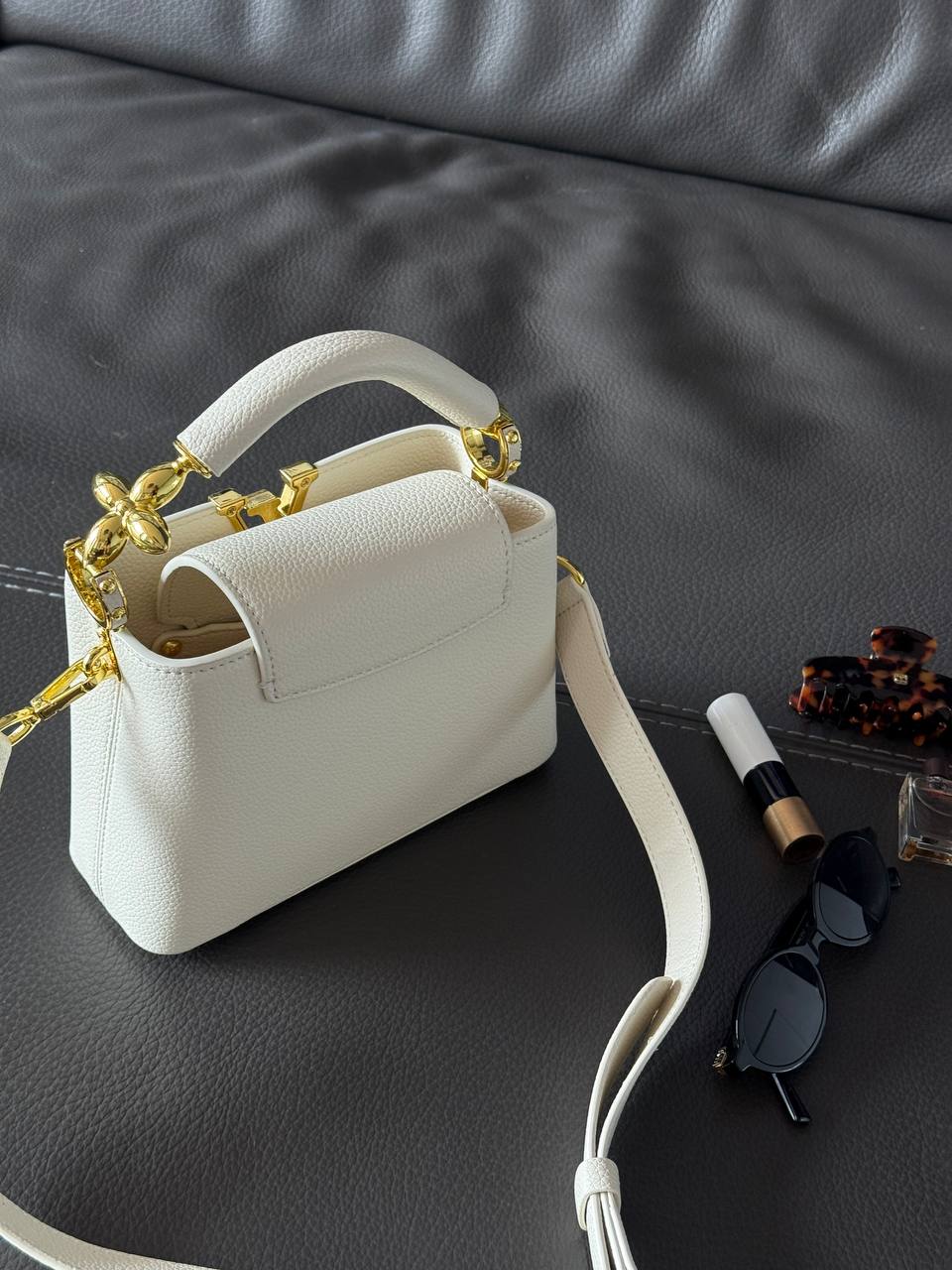 Louis Vuitton Capucines BB Milk/Gold - 6