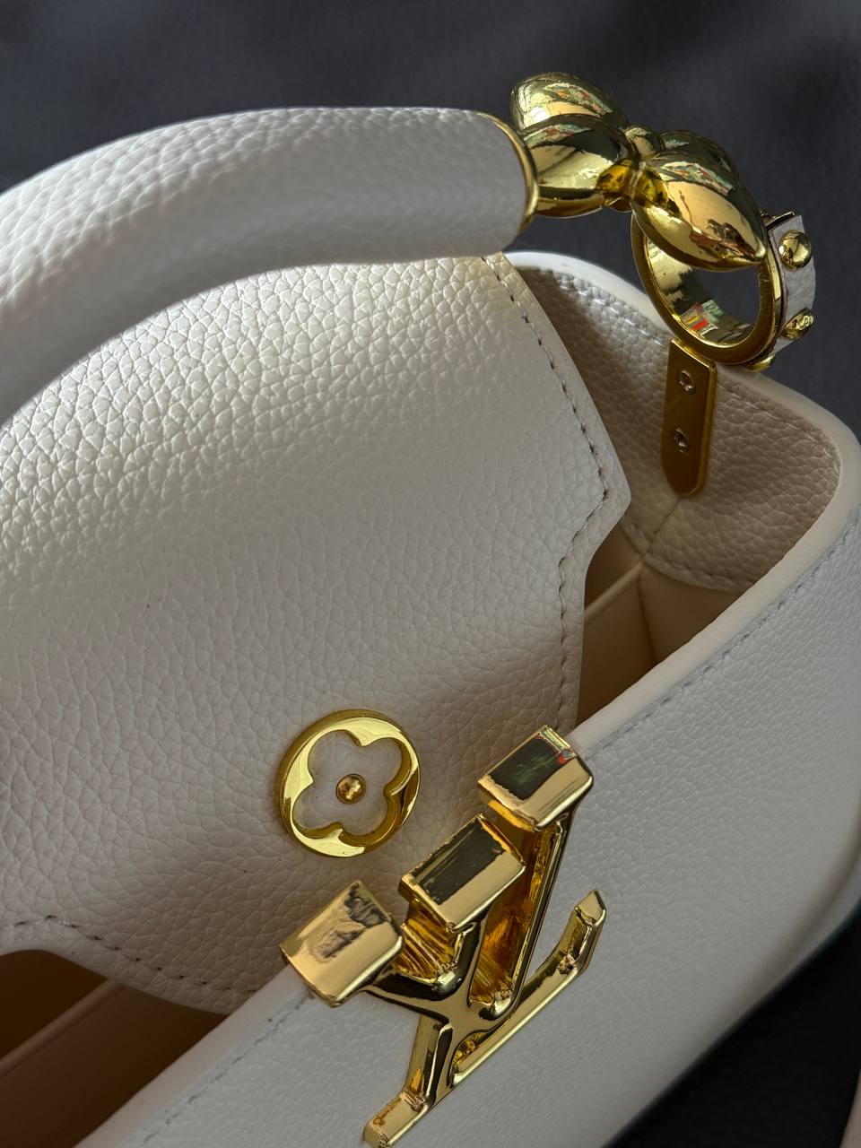 Louis Vuitton Capucines BB Milk/Gold - 9