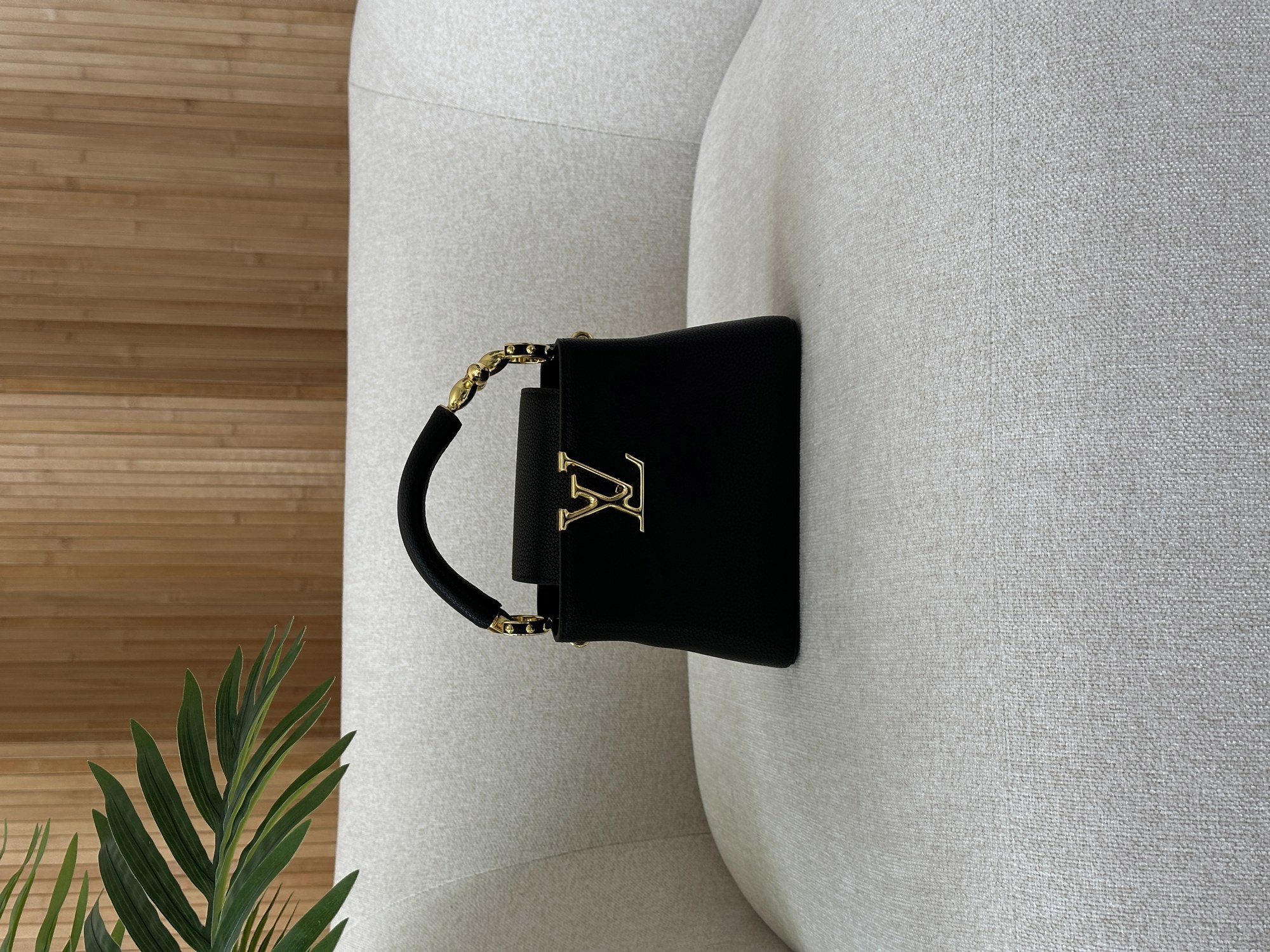 Louis Vuitton Capucines Mini Black/Gold - 9