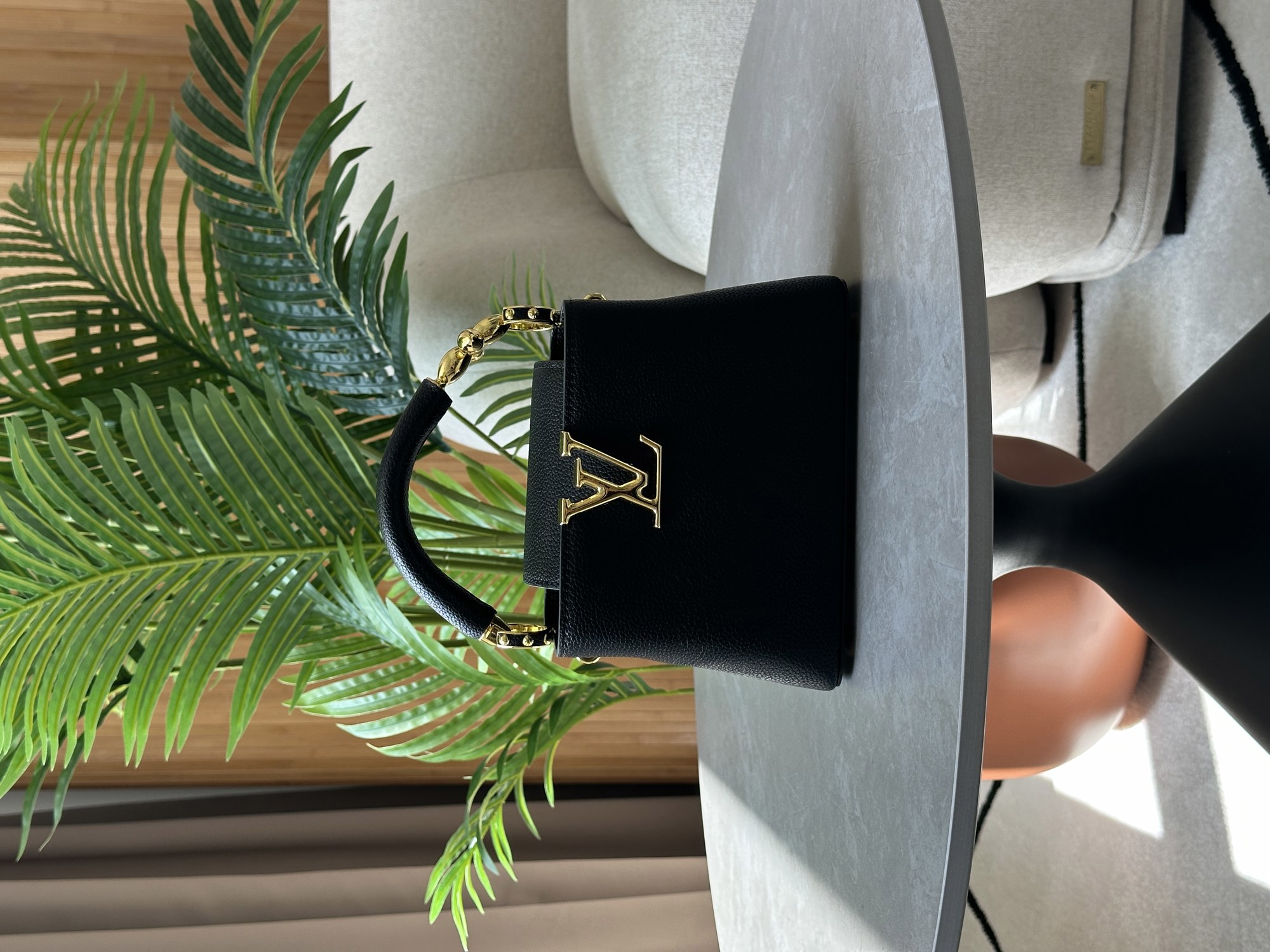 Louis Vuitton Capucines Mini Black/Gold - 13