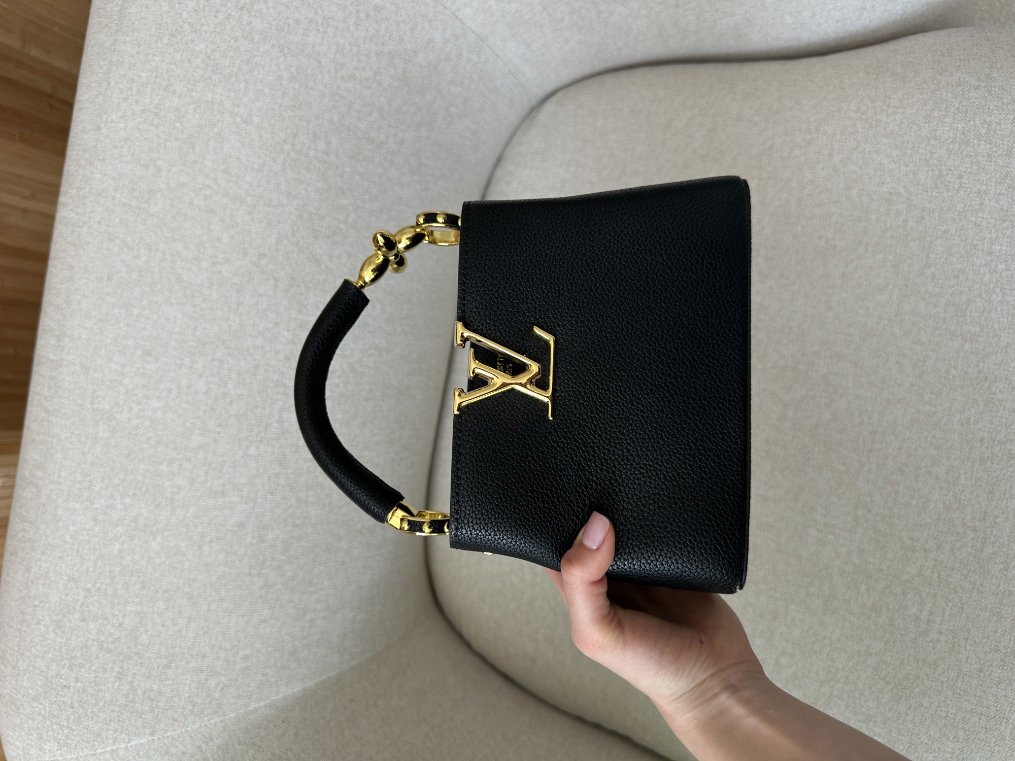 Louis Vuitton Capucines Mini Black/Gold - 11